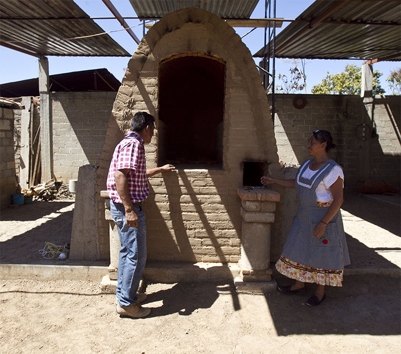 Macrina Mateo Martínez, Cooperativa Mujeres del Barro Rojo, Tlacoloula de Matamoros, Oaxaca