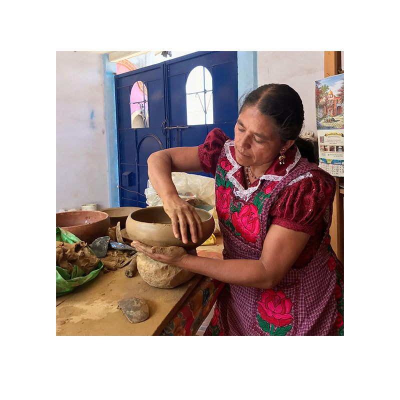 perfil Macrina Mateo Martínez, Mujeres del Barro Rojo – Feriamaestros